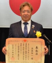 嘉藤裕一氏